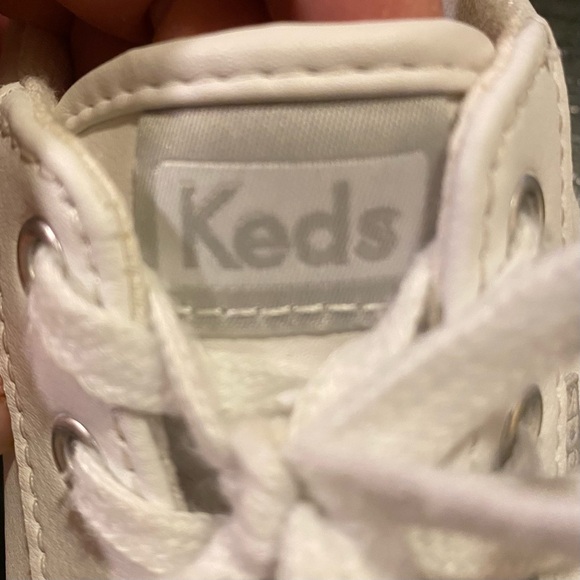 Keds | Center III Leather Lace Up | White Classic Understated Sneakers - Picture 14 of 15